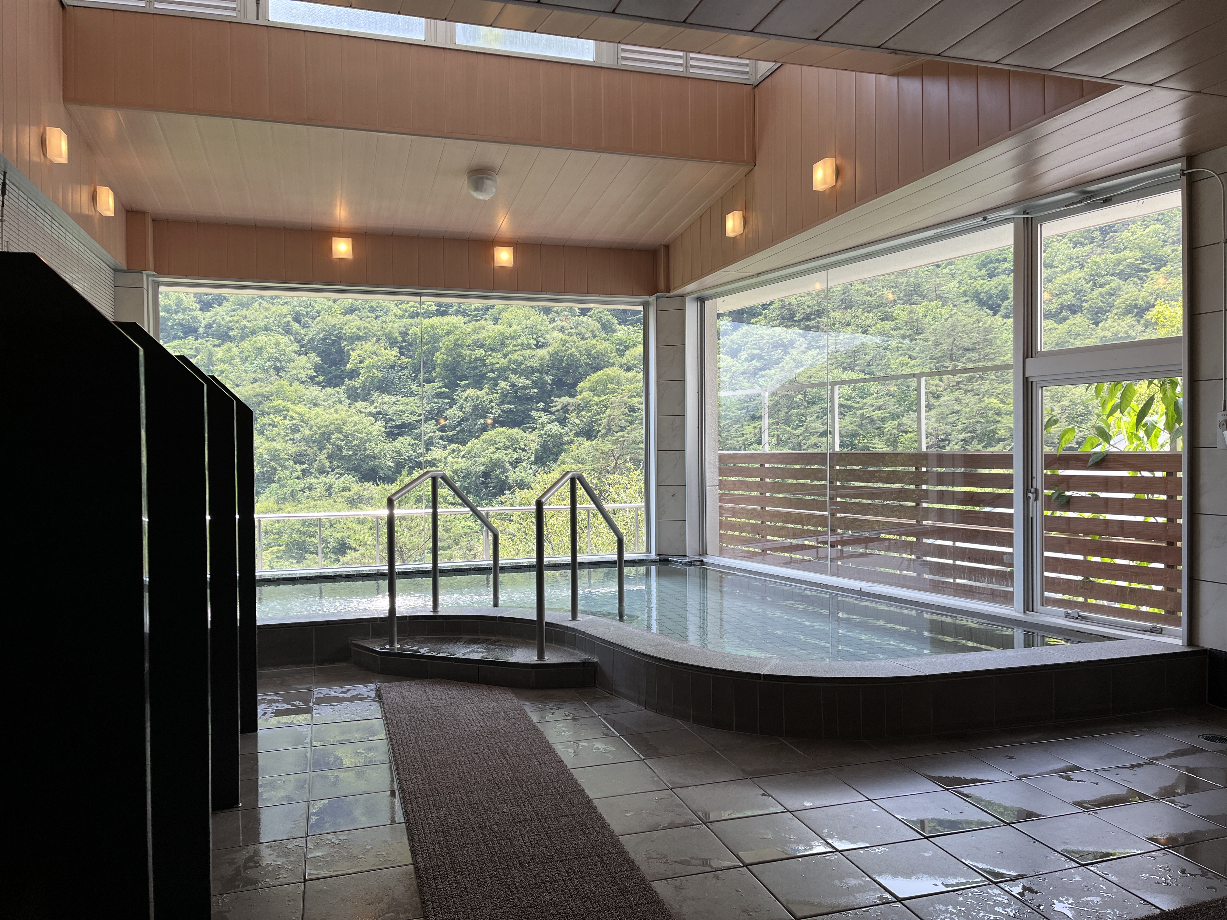 Kajika Indoor Bath